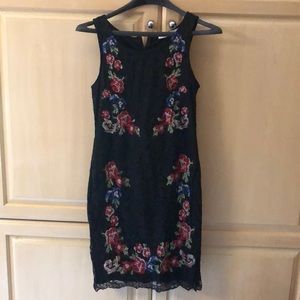 Solitaire Dress embroidered